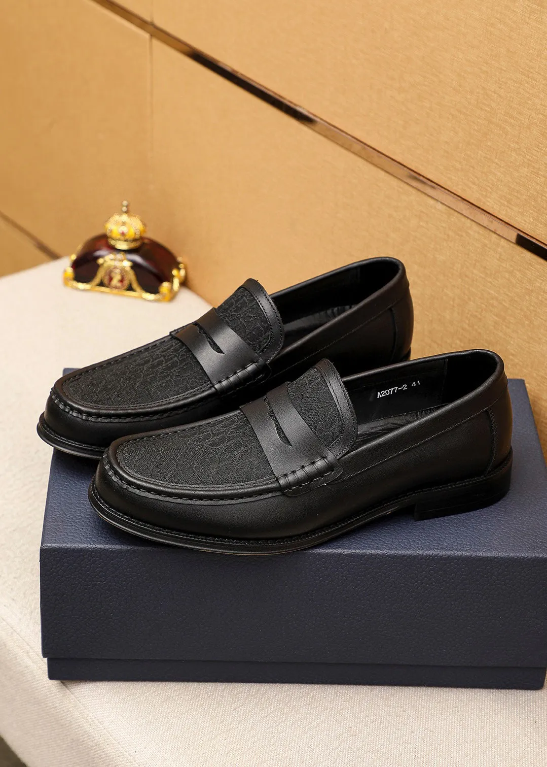 Men's shoes 💰480 💐 Product trademark: Dior "Dior" casual leather shoes Regular size: 39-44 (38.45.46🉑️Customized) Product materials: Selected Italian imported first-layer calfskin upper, imported water-dyed 🐂 cowhide lining. Strong three-dimensional visual effect, original outsole color: 1⃣️color optional